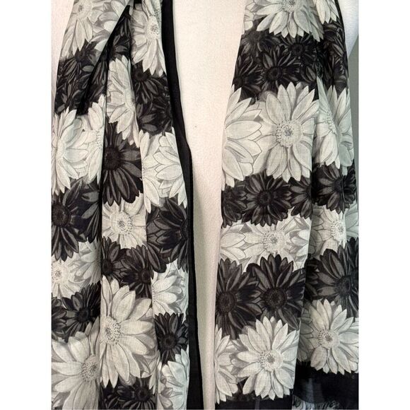 Black/White Floral Scarf/Wrap - Picture 2 of 12